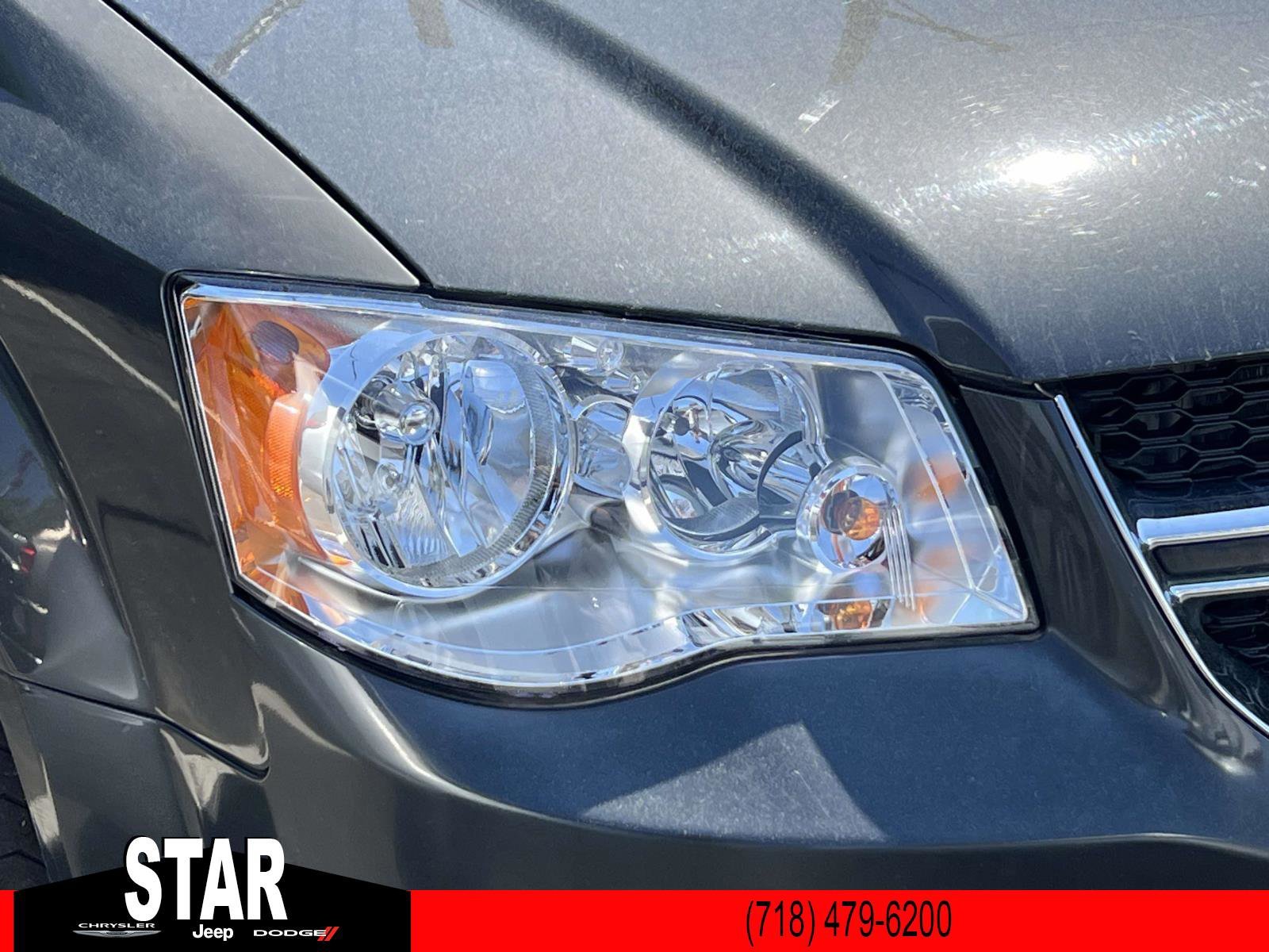 Used 2012 Dark Charcoal Pearl Dodge SE image 9