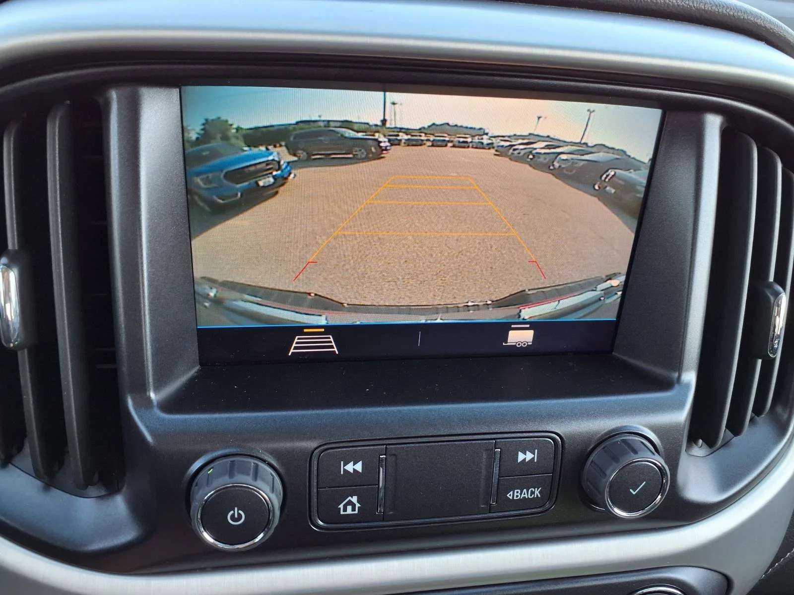 Used 2022 Onyx Black GMC 4WD Elevation image 7