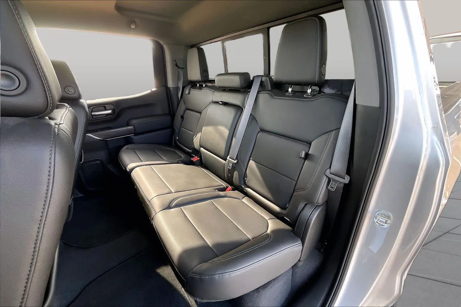 Used 2019 Quicksilver Metallic GMC SLT image 19