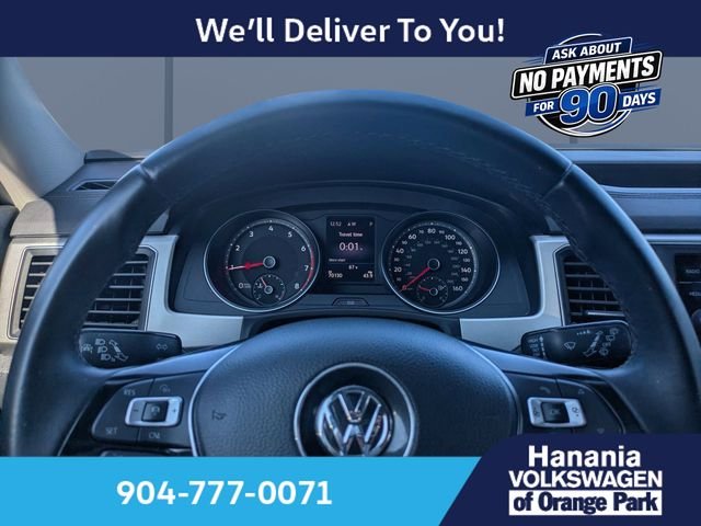 Used 2018 Black Volkswagen 2.0T SE w/Technology image 30