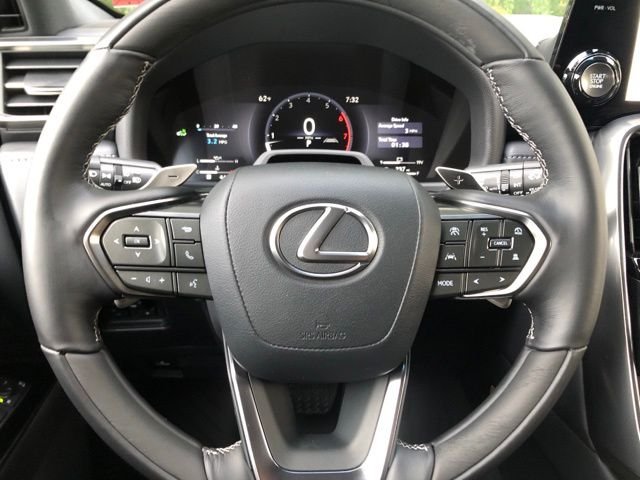 New 2026 White Pearl Lexus 600 Luxury image 26