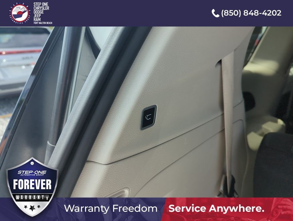 Used 2020 White Chrysler Touring L image 28