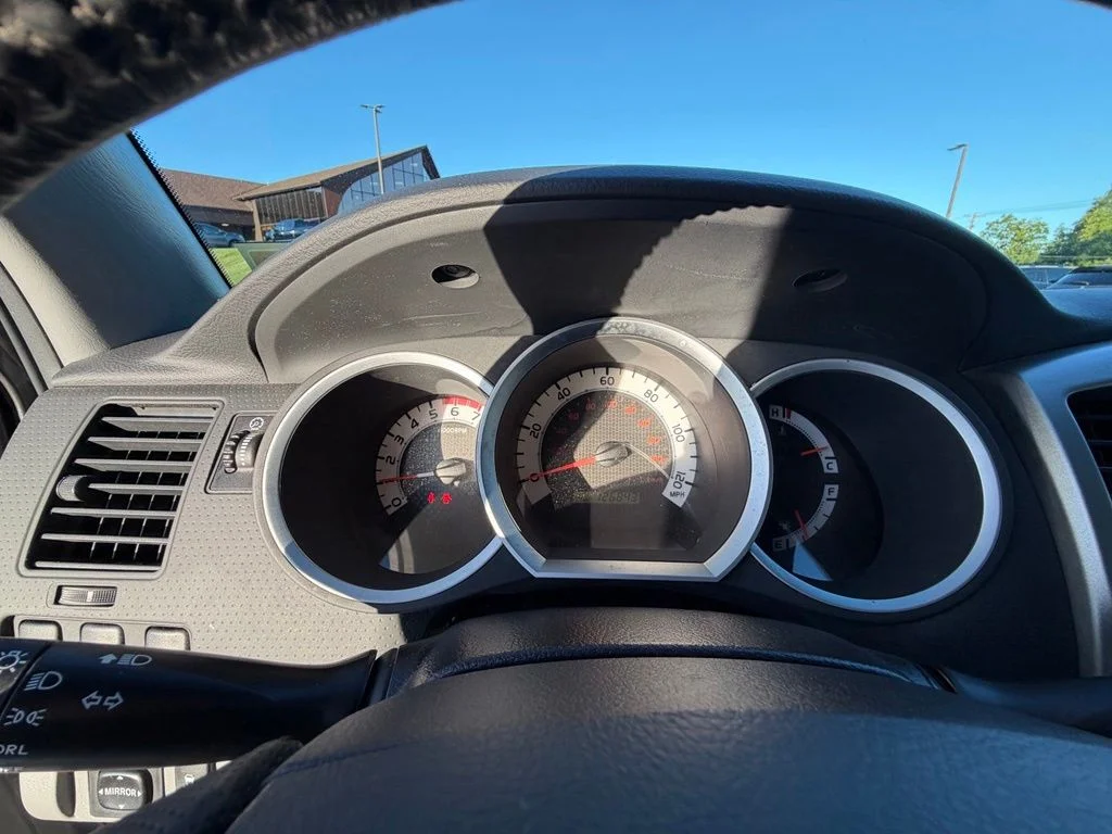 Used 2015 Gray Toyota Base image 29