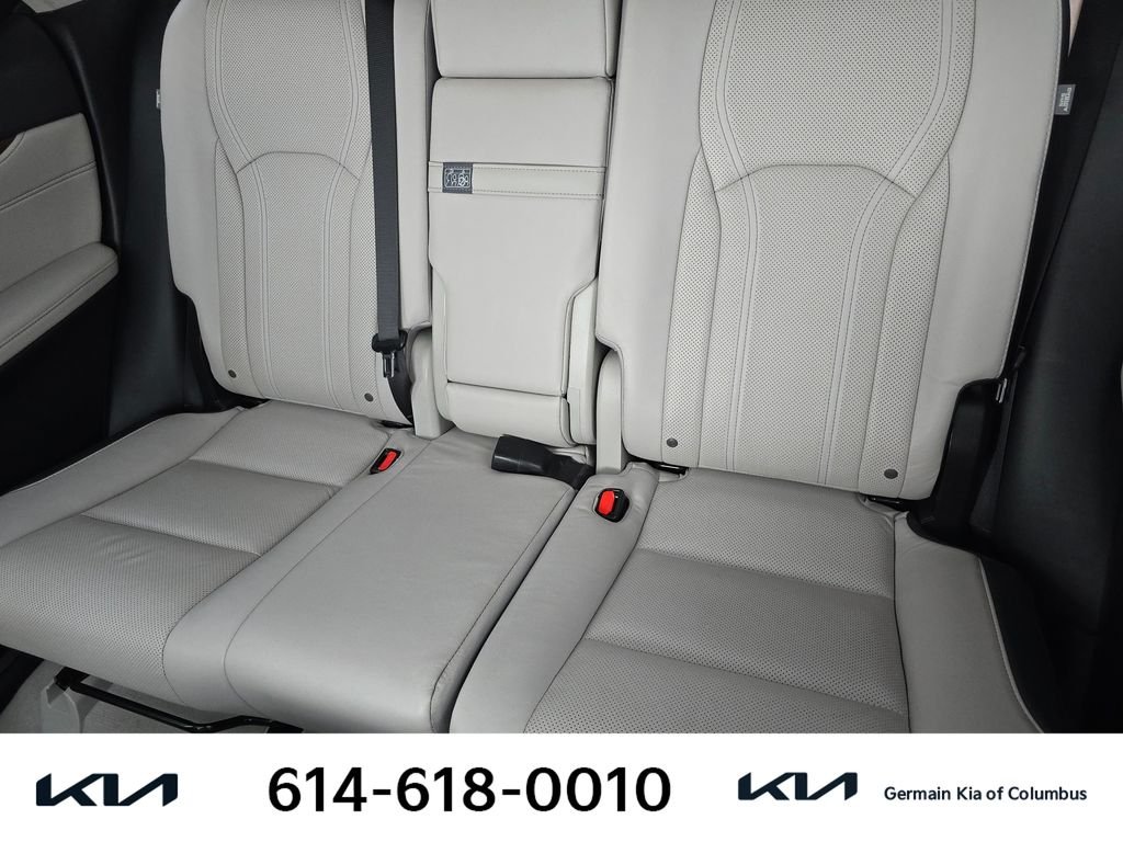 Used 2018  Lexus 350 image 19