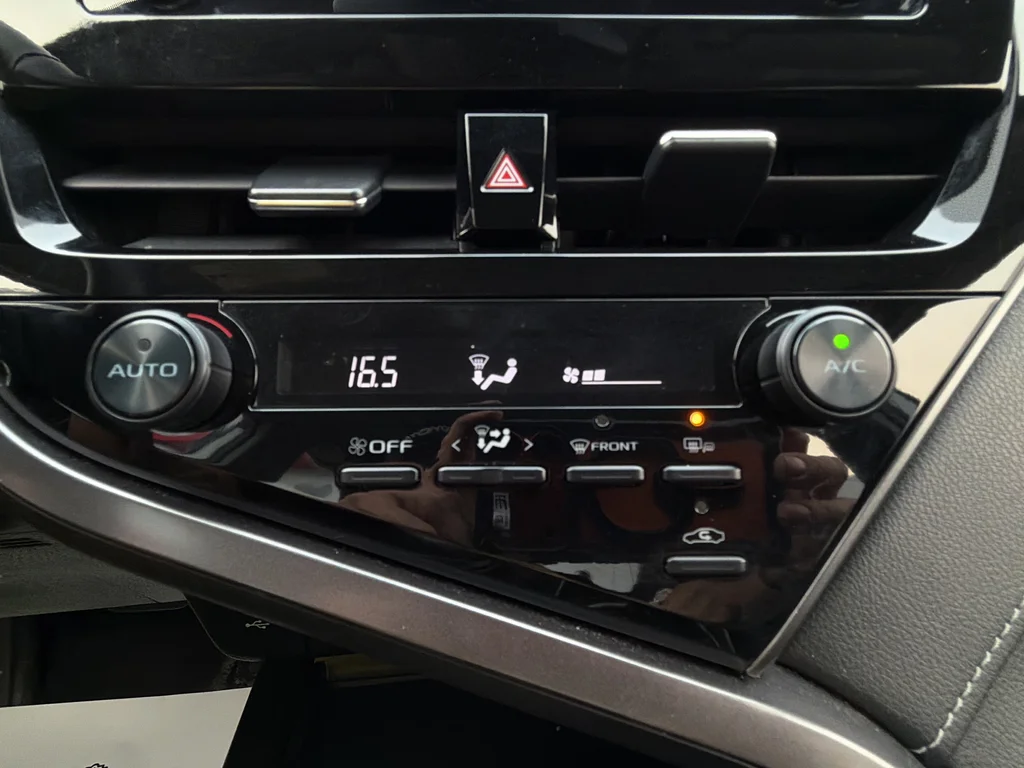 Used 2024 White Toyota SE image 19