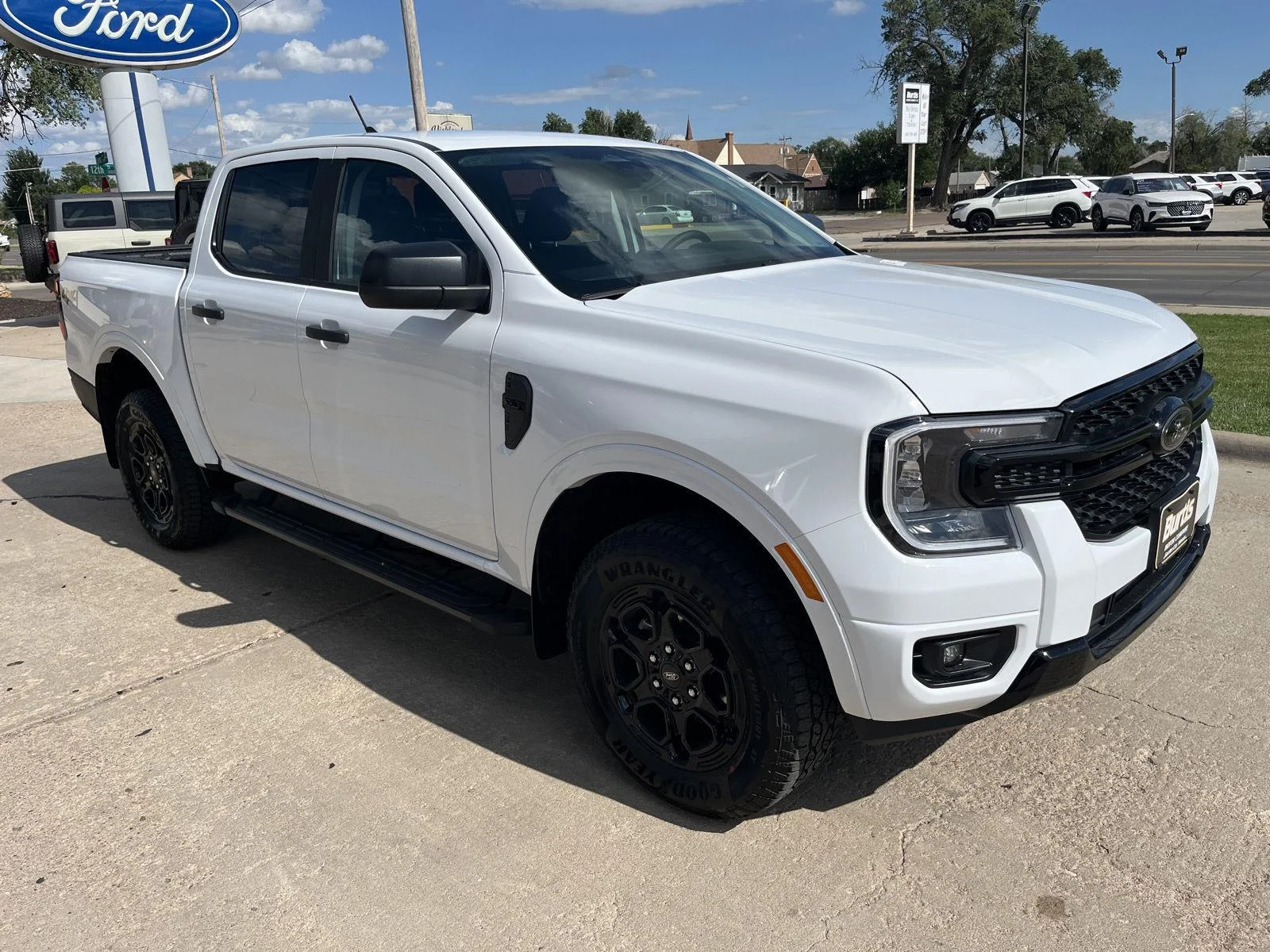 New 2026 Oxford White Ford XLT image 4