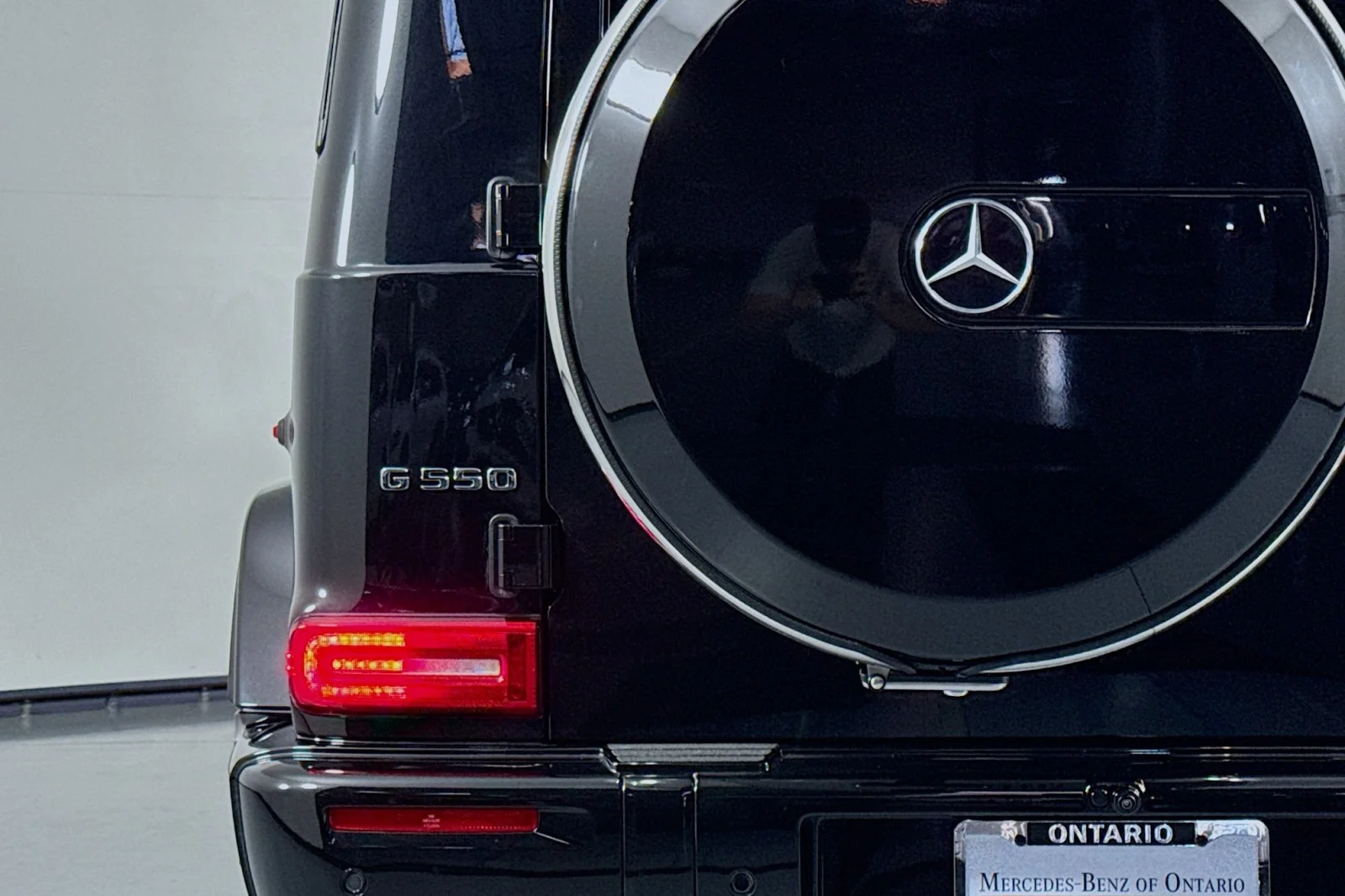 Certified Used 2025 Obsidian Black Metallic Mercedes-Benz G 550 image 15