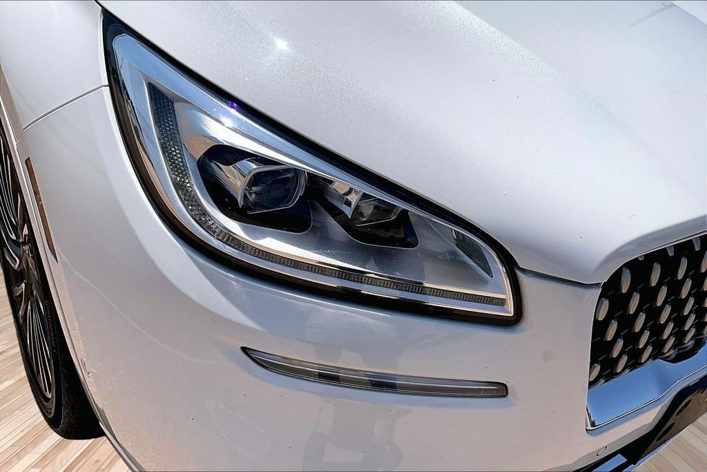 Used 2020 White Lincoln Reserve image 27