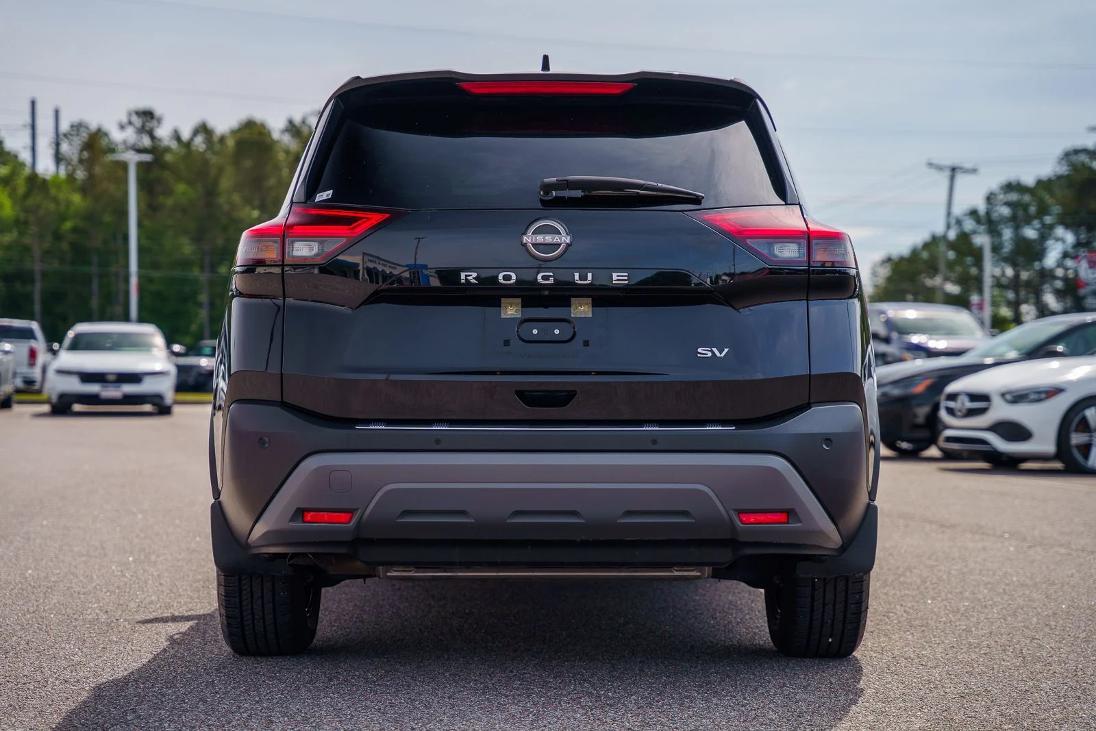 Used 2023 Black Nissan SV image 5