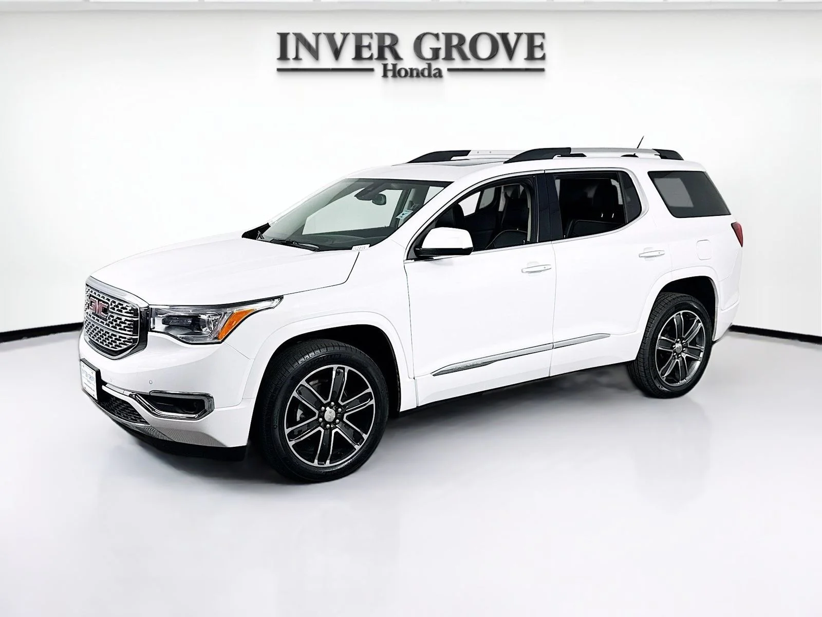 2019 GMC Acadia Denali AWD's photo