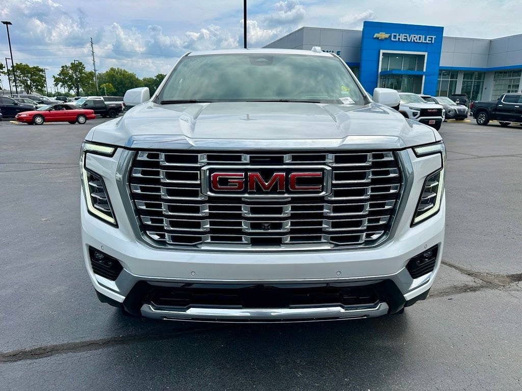 Used 2025 White GMC Denali image 8