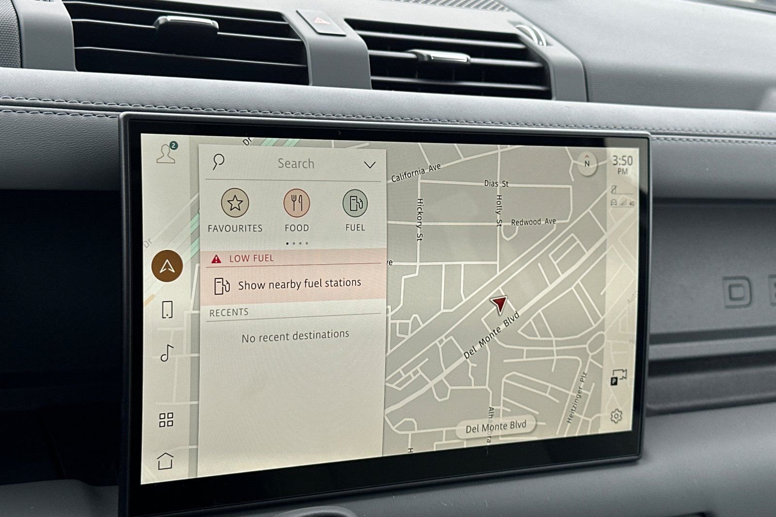Used 2025  Land Rover S image 19