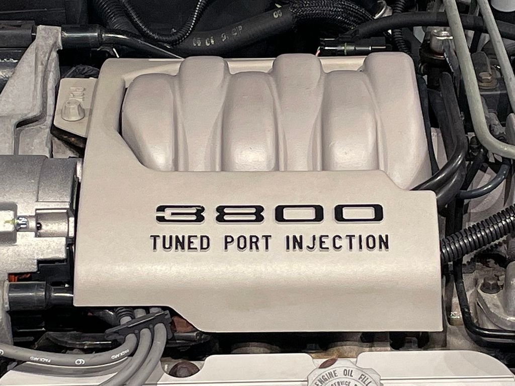 Used 1991  Buick Custom image 29