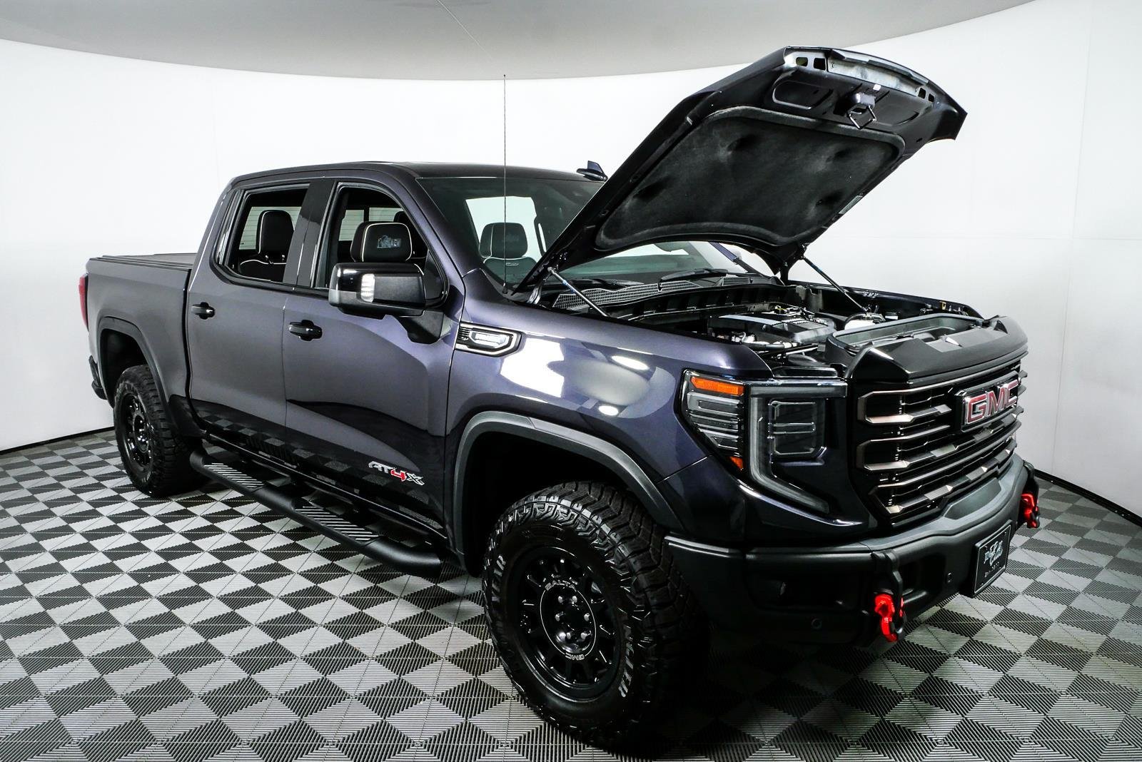 Used 2024 Titanium Rush Metallic GMC AT4X image 33