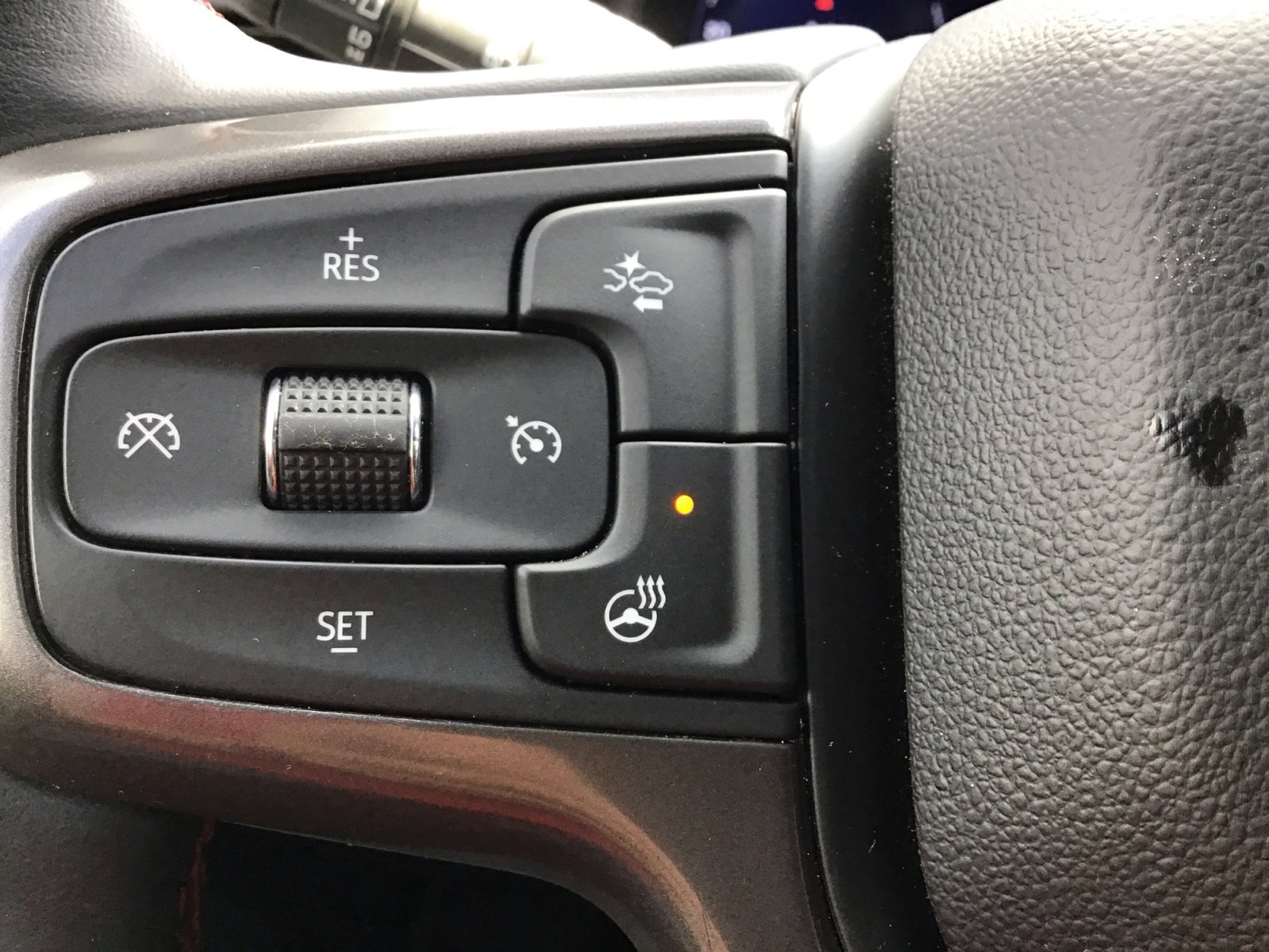 Used 2024 Summit White Chevrolet RST image 27