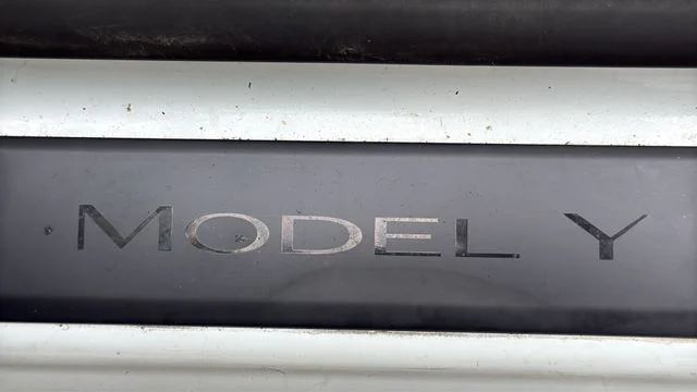 Used 2024 Pearl White Multi-Coat Tesla Standard Range image 17