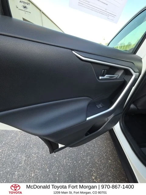 Used 2025 White Toyota XLE image 15
