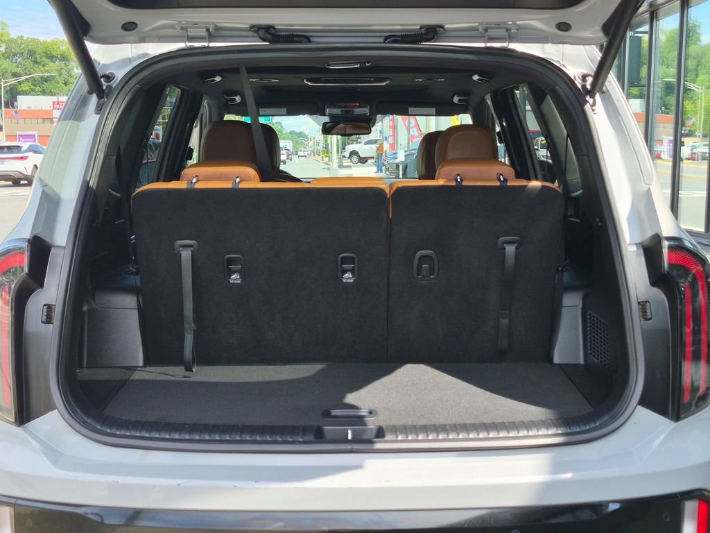 Certified Used 2024 Gray Kia EX X-Line image 7