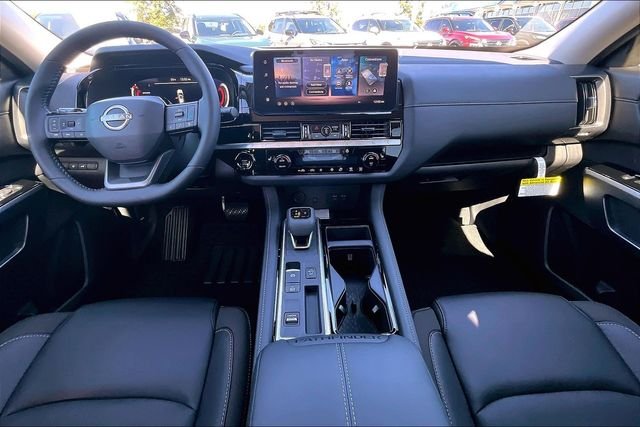 New 2026 Nissan Pathfinder SL 4D Sport Utility