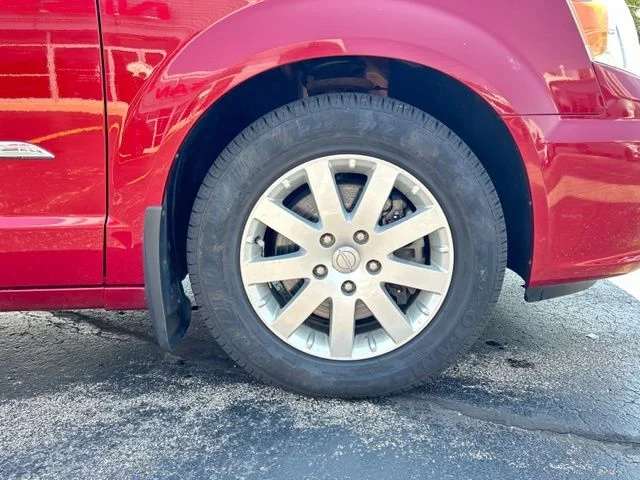 Used 2015 Red Chrysler Touring image 13