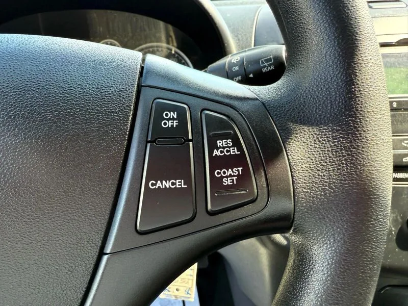 2011 Hyundai Elantra Touring GLS - Photo 38