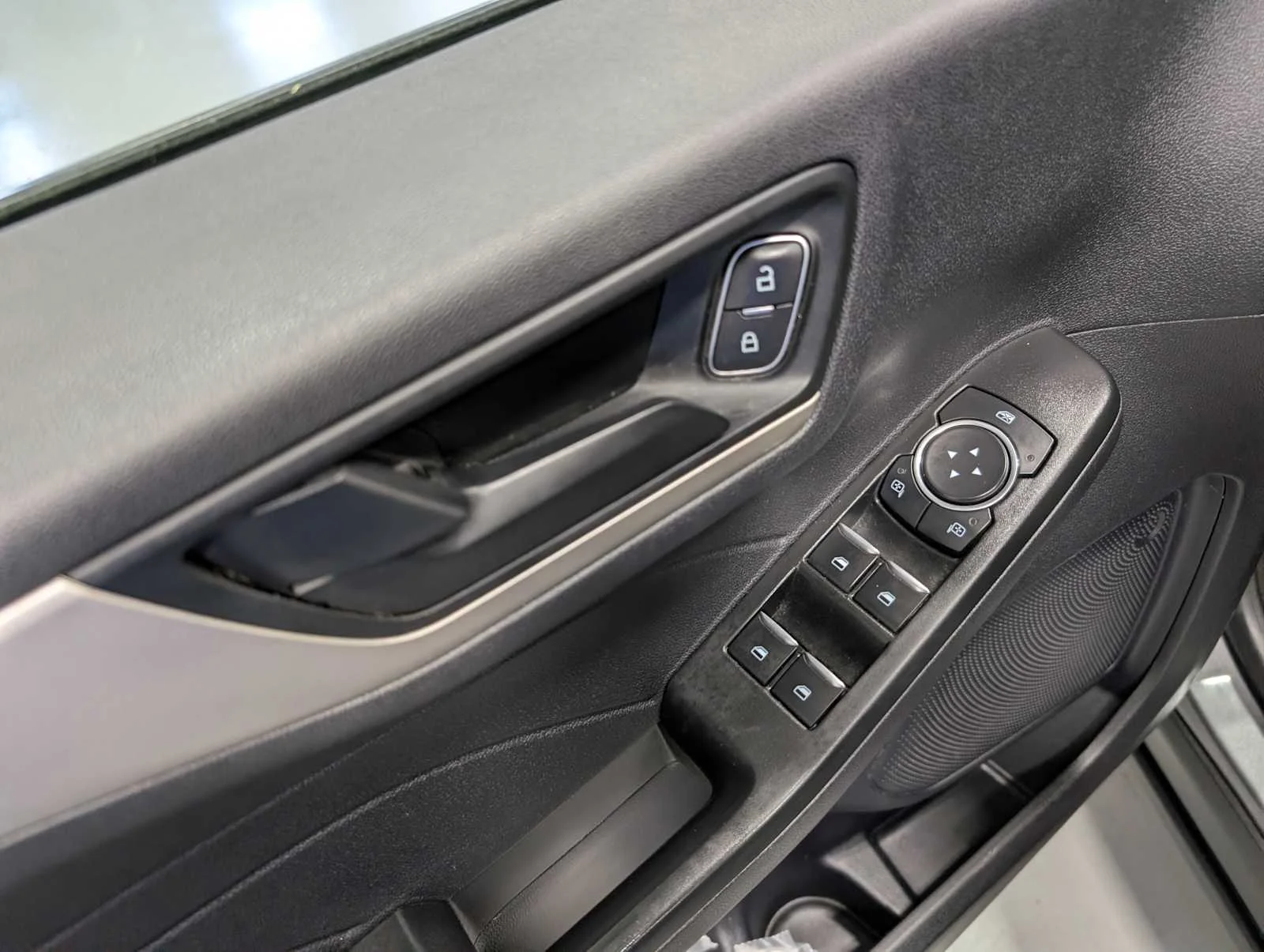 Used 2022 Carbonized Gray Metallic Ford SE image 38
