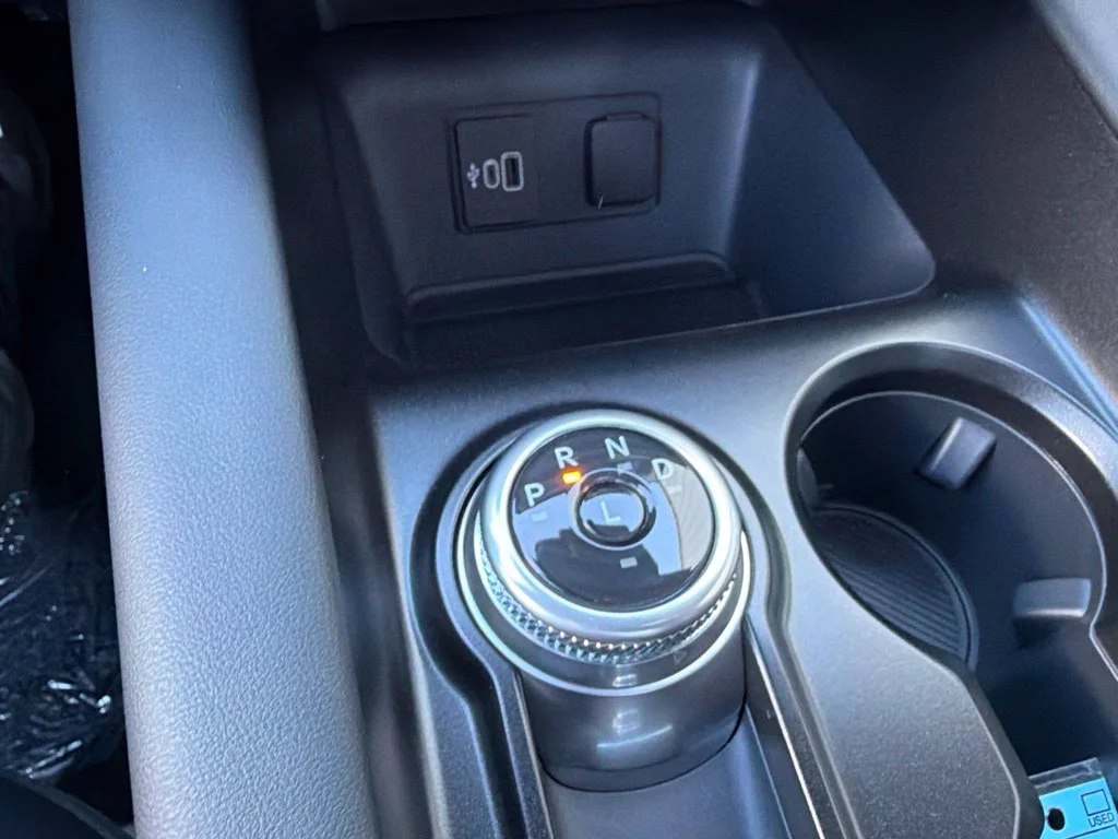 New 2027 Avalanche Gray Ford ST-Line image 21