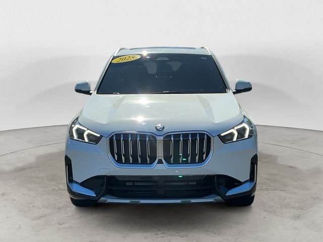Used 2025 White BMW xDrive28i image 2