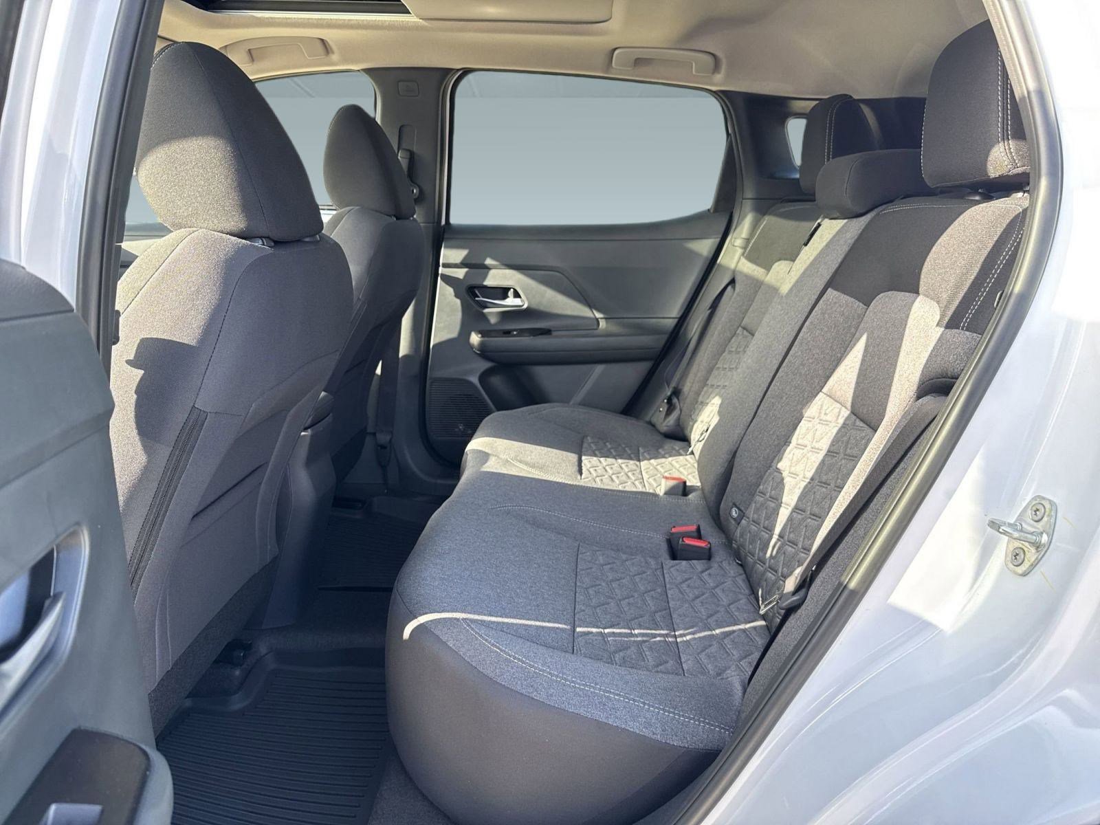 2025 Nissan Kicks SV AWD - Photo 12