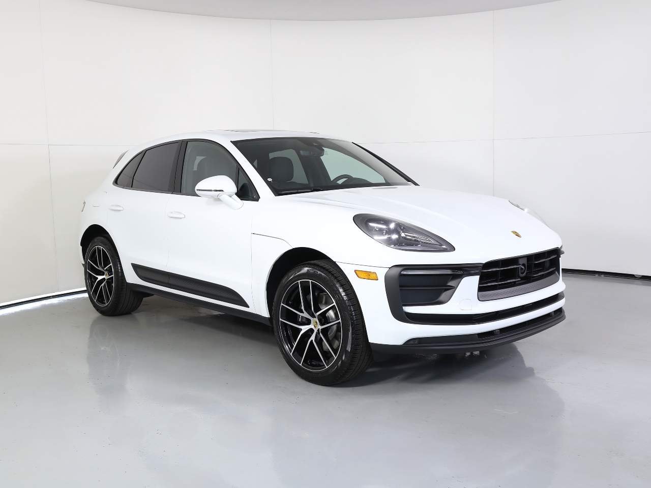 Certified Used 2025 WHITE Porsche  image 9
