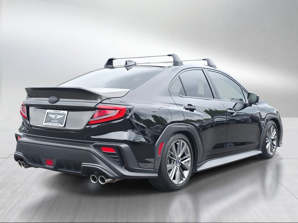 Used 2023 Crystal Black Silica Subaru Base image 3