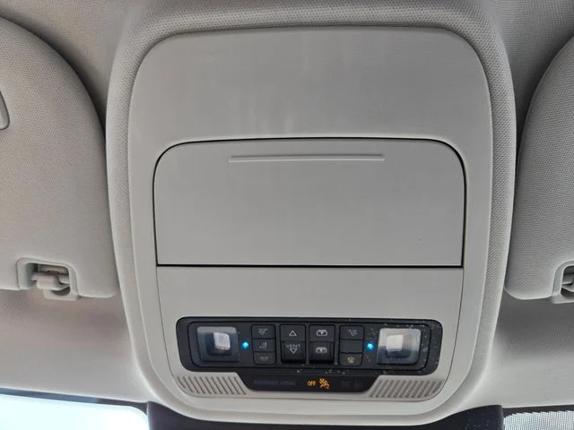 Used 2025 White Ford Active image 27