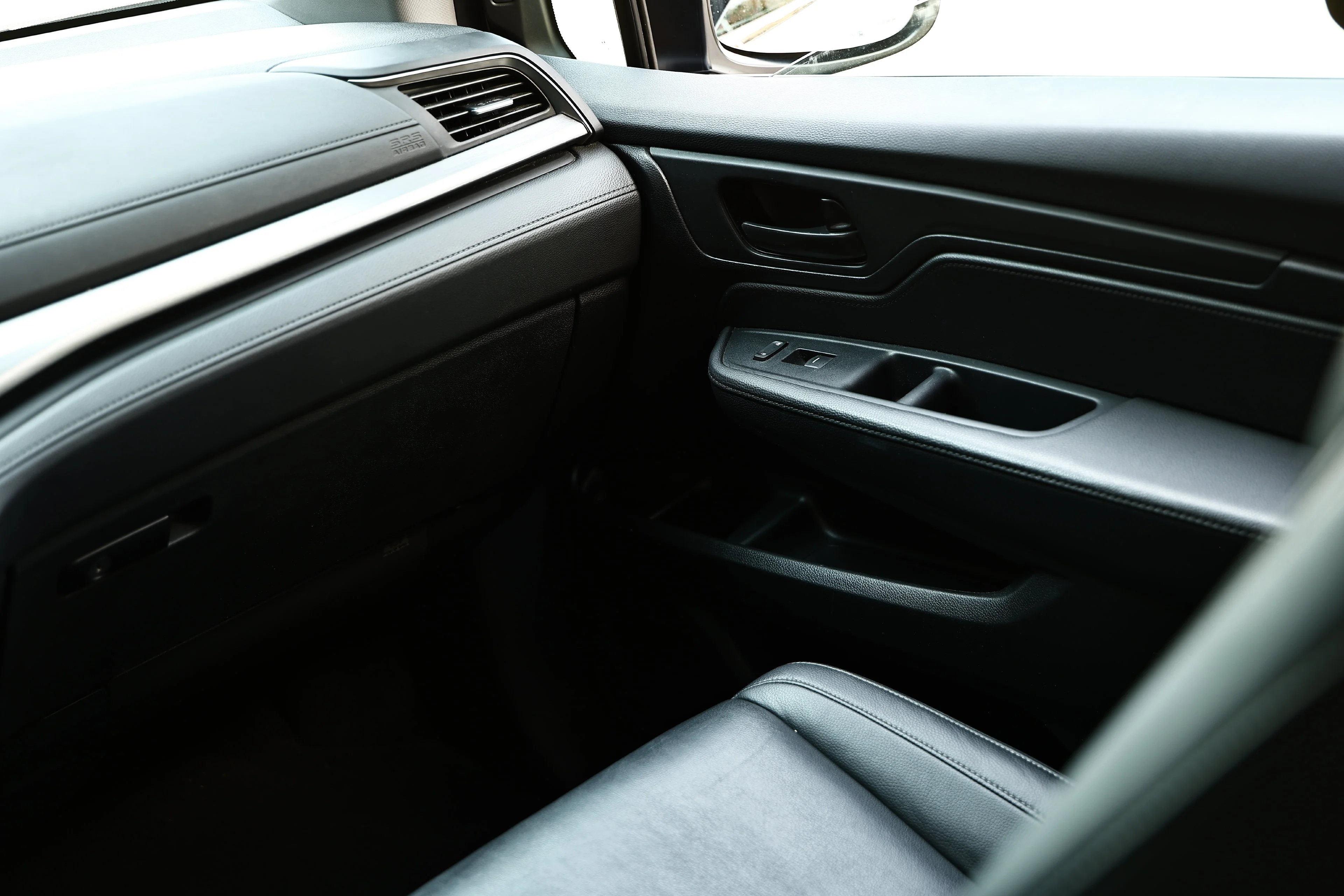 Used 2024 Platinum White Honda EX-L image 26