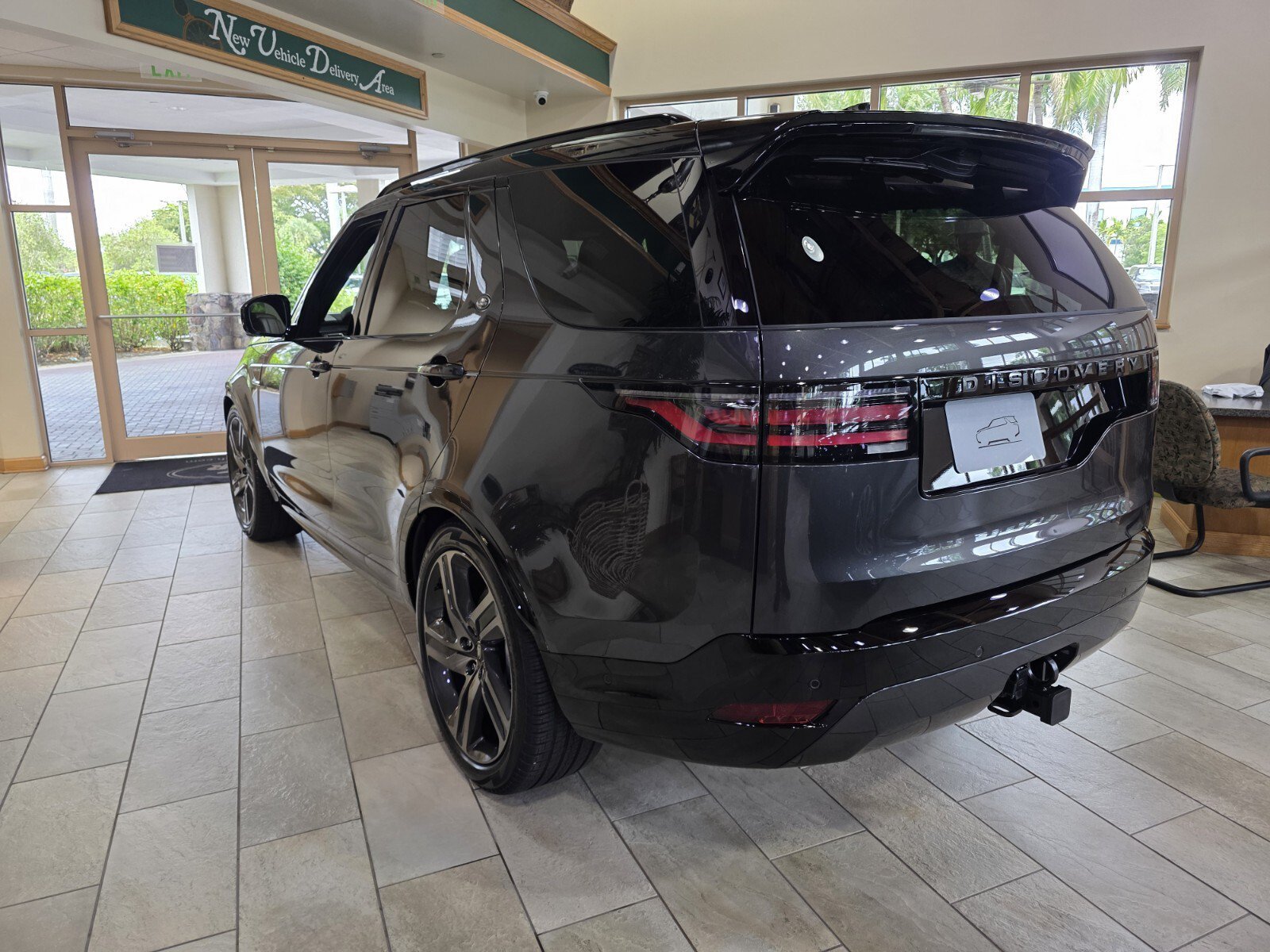 New 2026 Carpathian Grey Land Rover Dynamic SE image 2