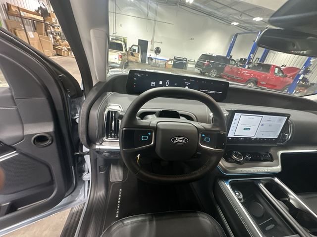 New 2027 Glacier Gray Metallic Tri-Coat Ford MAX Platinum image 15