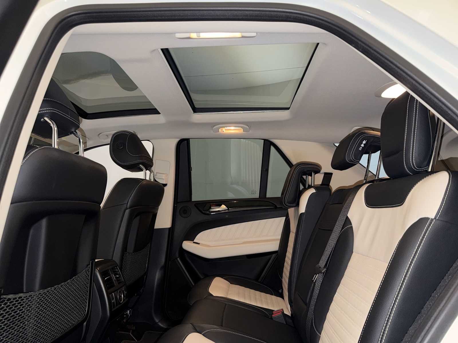 Used 2018 designo Diamond White Metallic Mercedes-Benz AMG® GLE 43 image 21