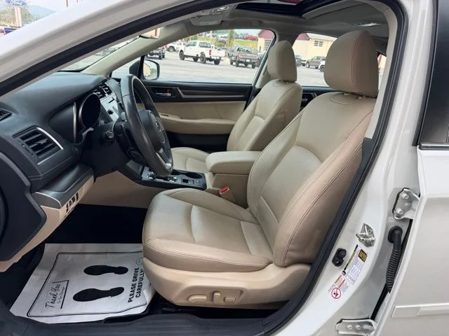 Used 2018 White Subaru 2.5i image 11