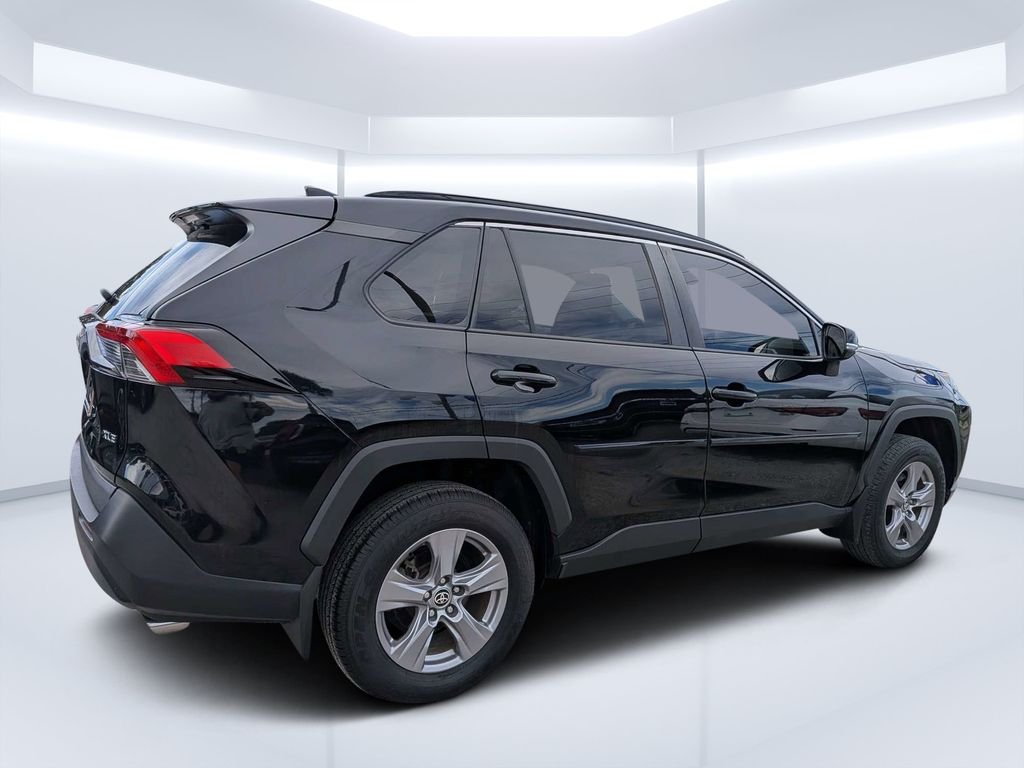 Used 2022 Black Toyota XLE image 3