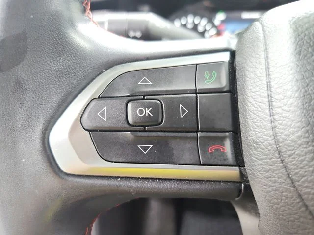 Used 2022 White Jeep Trailhawk image 24