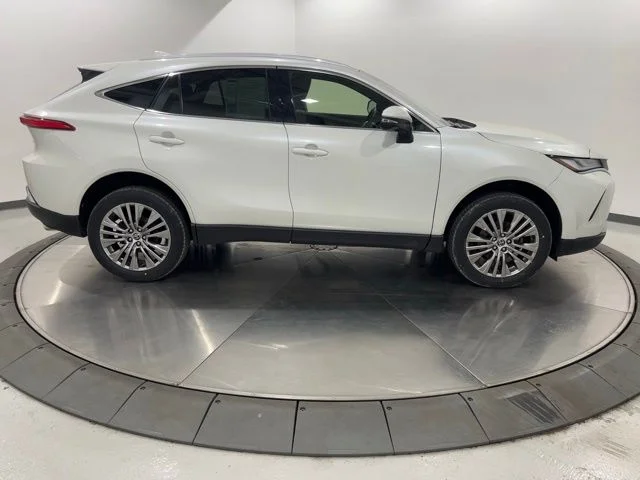 Used 2022 White Toyota XLE image 6
