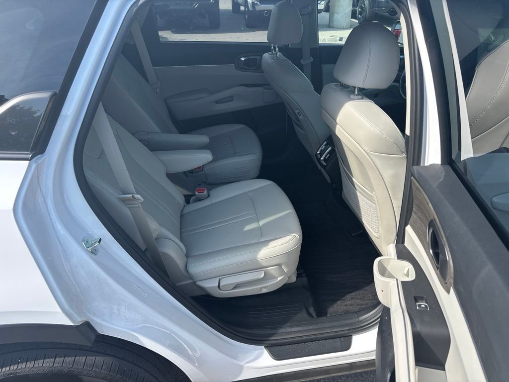 Used 2023 White Kia X-Line EX image 12