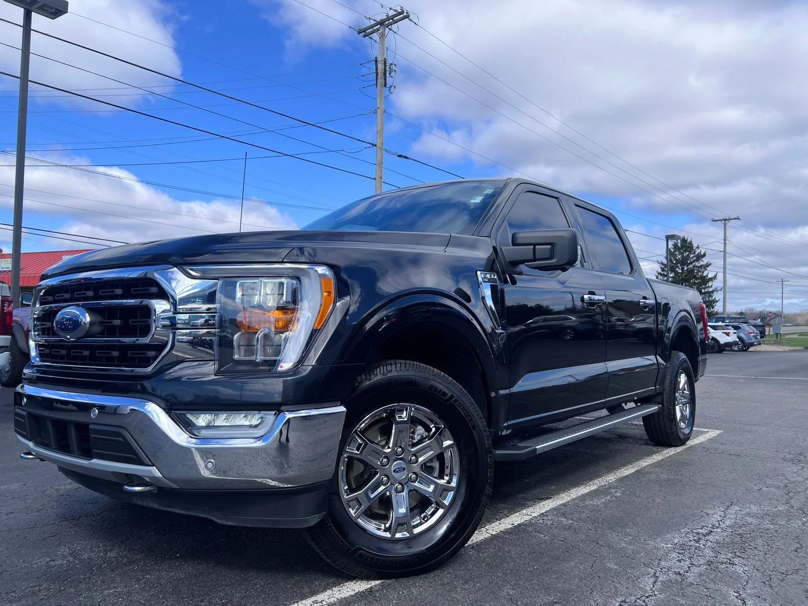 Used 2021 Agate Black Metallic Ford XLT image 14
