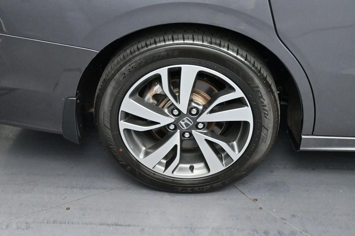 Used 2023 Modern Steel Metallic Honda Touring image 42