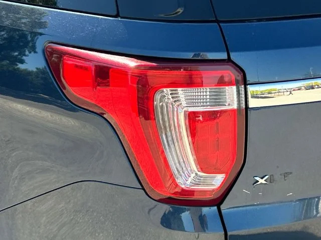 Used 2016 Blue Ford XLT image 11