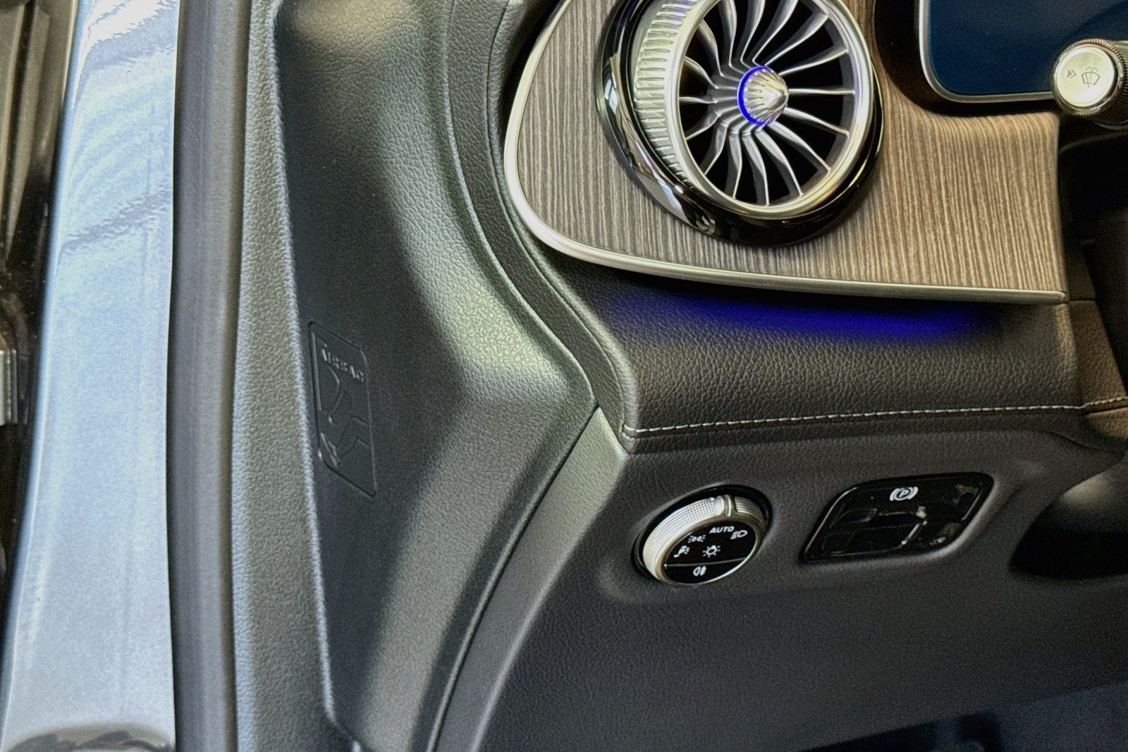 New 2026 Selenite Grey Metallic Mercedes-Benz EQE 320 image 10