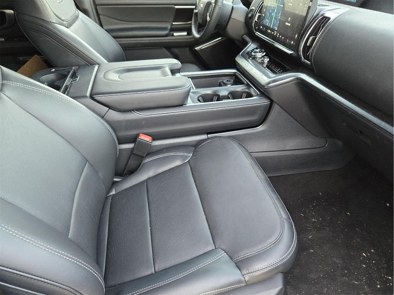 New 2026 Star White Metallic Tri-Coat Ford MAX Platinum® image 9