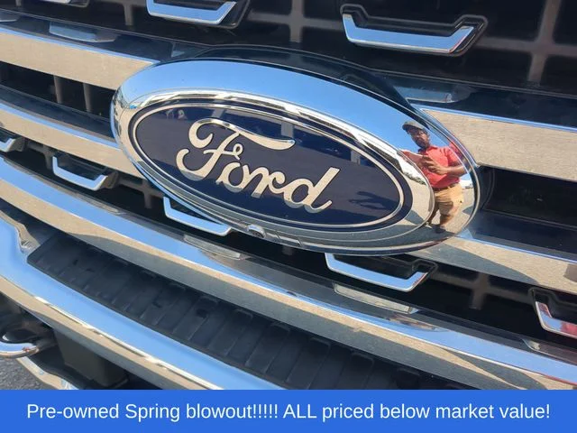 Used 2023 Gray Ford Lariat image 8