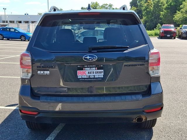 Used 2018 Gray Subaru 2.5i Premium image 6