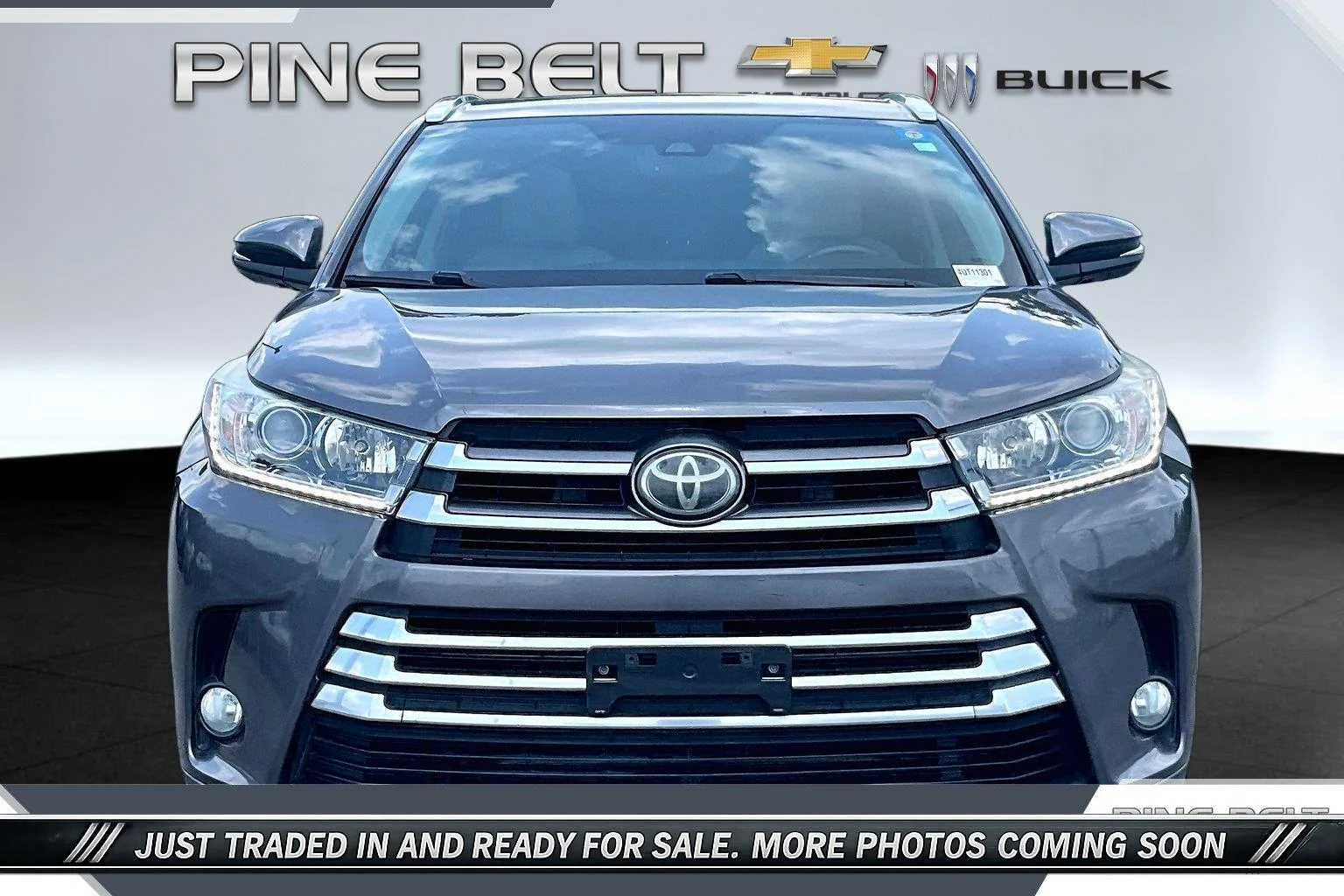 Used 2017 Predawn Gray Mica Toyota Limited image 3