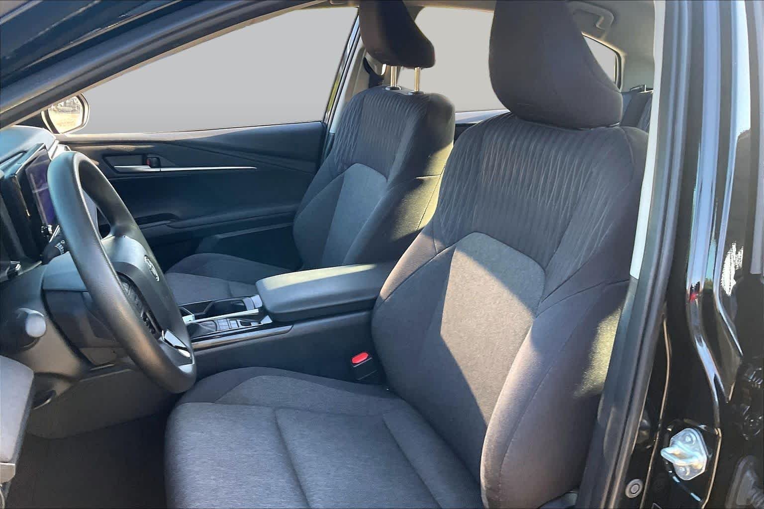 Used 2025 Midnight Black Metallic Toyota LE image 8